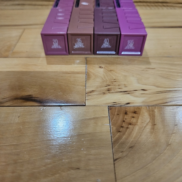 Maybelline Vivid Vinyl Liquid Lipstick Set Of 4 - Picture 2 of 2